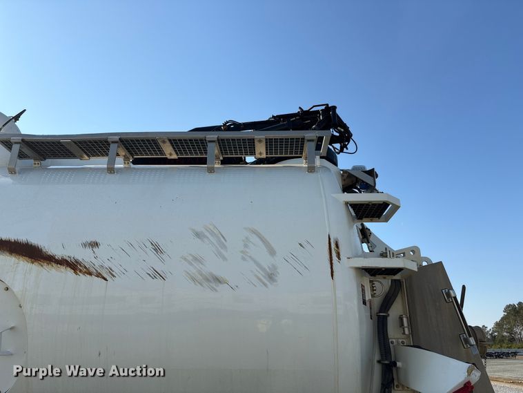 image for item YA2228 2025 Peterbilt 567  hydrovac truck