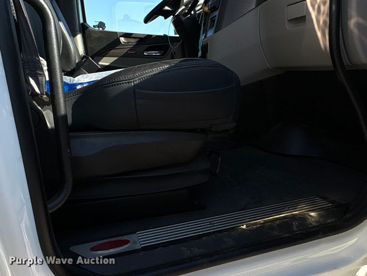 image for item YA2228 2025 Peterbilt 567  hydrovac truck