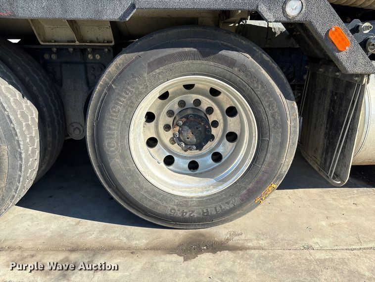 image for item YA2228 2025 Peterbilt 567  hydrovac truck