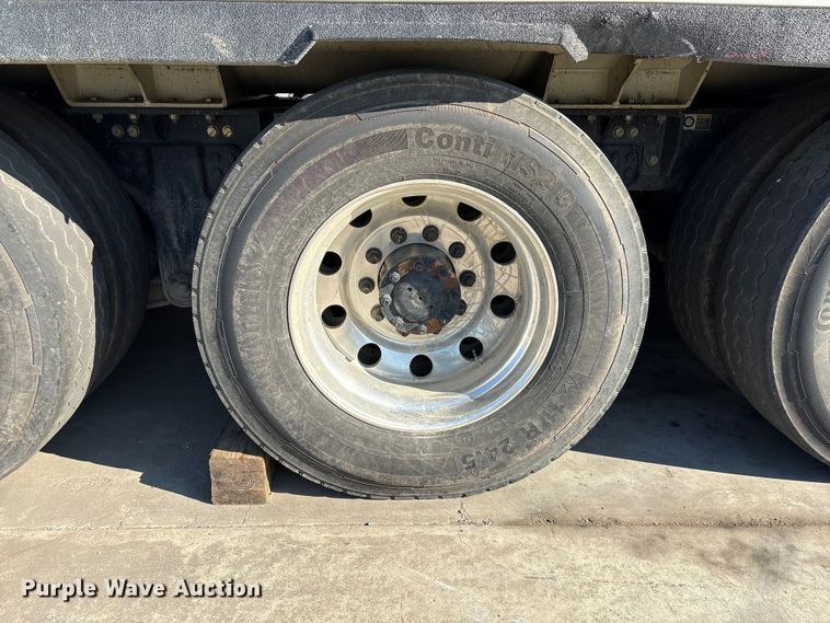 image for item YA2228 2025 Peterbilt 567  hydrovac truck