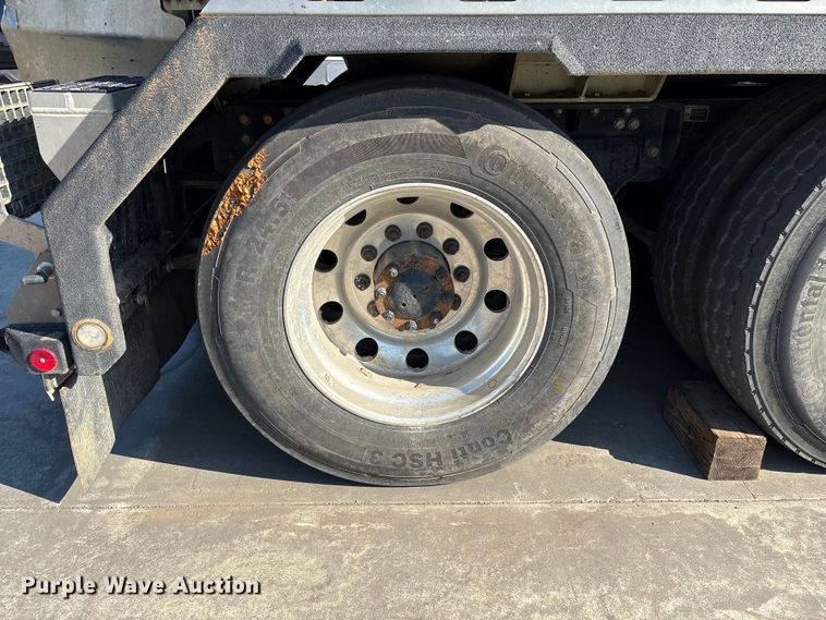 image for item YA2228 2025 Peterbilt 567  hydrovac truck