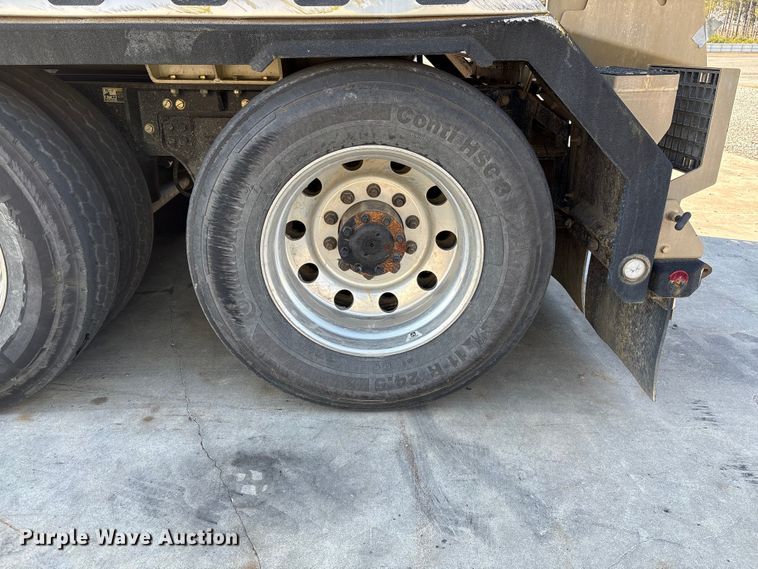 image for item YA2228 2025 Peterbilt 567  hydrovac truck