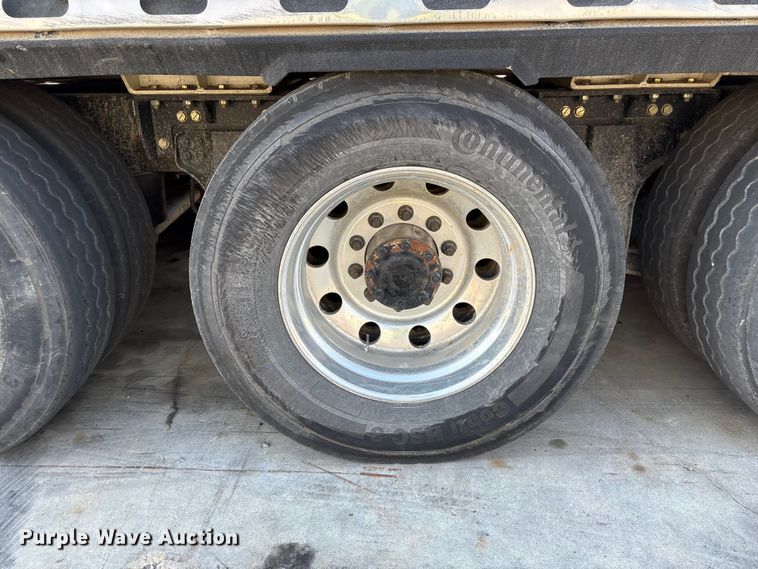 image for item YA2228 2025 Peterbilt 567  hydrovac truck