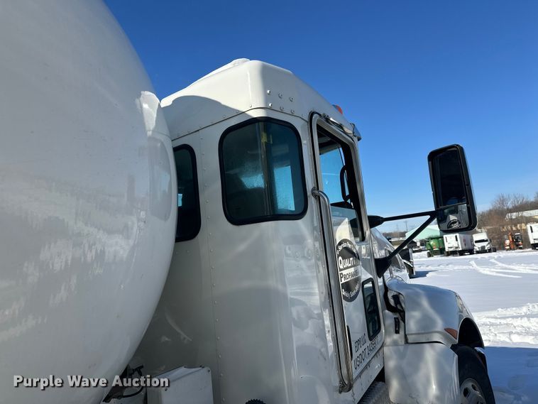 image for item YA2742 2019 Kenworth T370 propane delivery truck