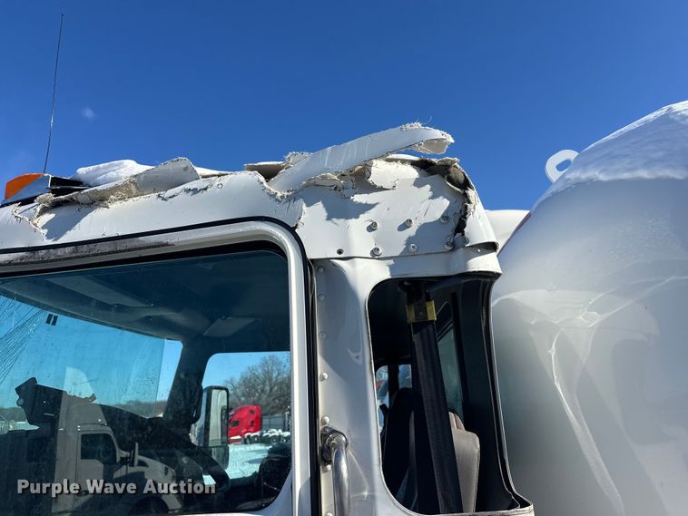 image for item YA2742 2019 Kenworth T370 propane delivery truck