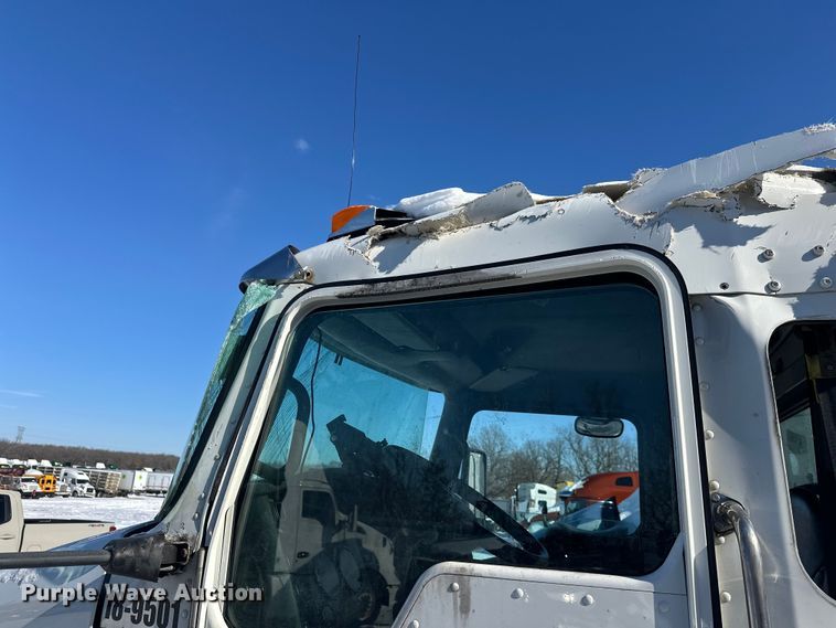 image for item YA2742 2019 Kenworth T370 propane delivery truck