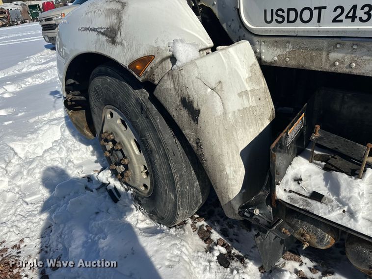 image for item YA2742 2019 Kenworth T370 propane delivery truck