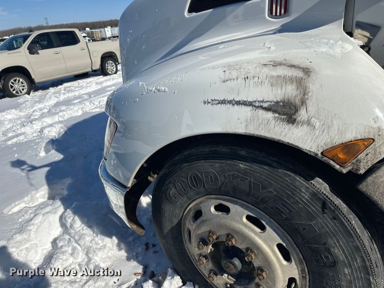 image for item YA2742 2019 Kenworth T370 propane delivery truck