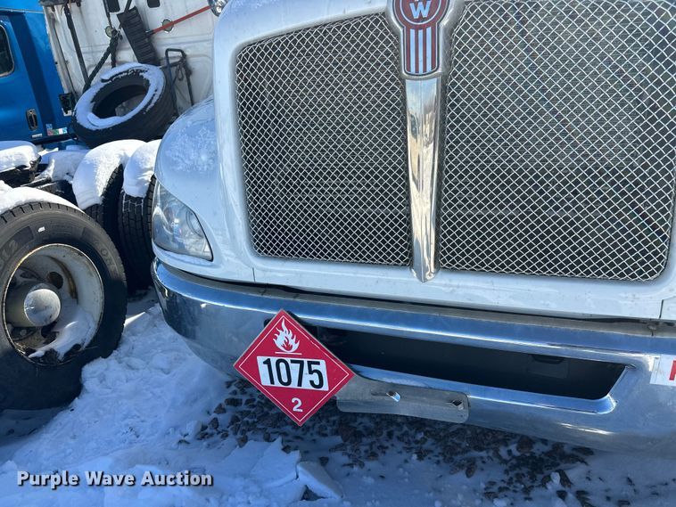 image for item YA2742 2019 Kenworth T370 propane delivery truck