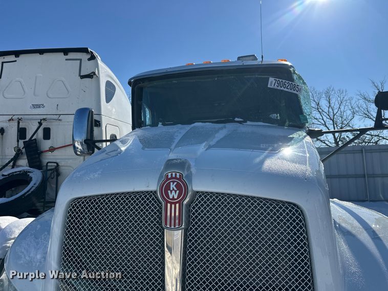 image for item YA2742 2019 Kenworth T370 propane delivery truck