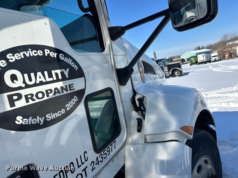 image for item YA2742 2019 Kenworth T370 propane delivery truck