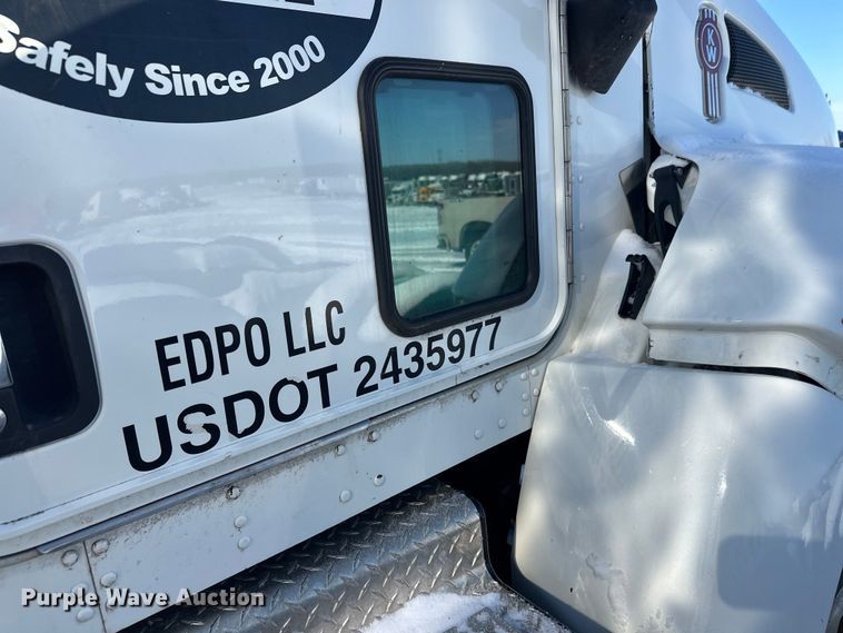 image for item YA2742 2019 Kenworth T370 propane delivery truck