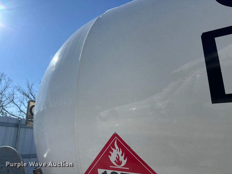 image for item YA2742 2019 Kenworth T370 propane delivery truck