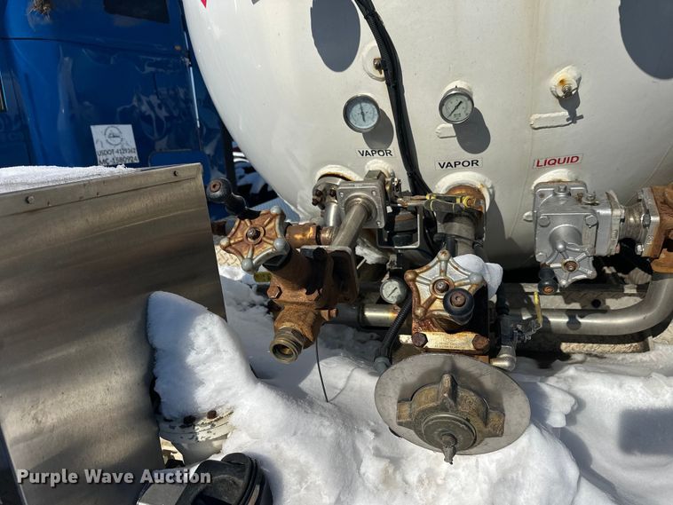 image for item YA2742 2019 Kenworth T370 propane delivery truck