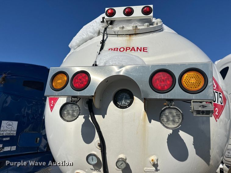 image for item YA2742 2019 Kenworth T370 propane delivery truck