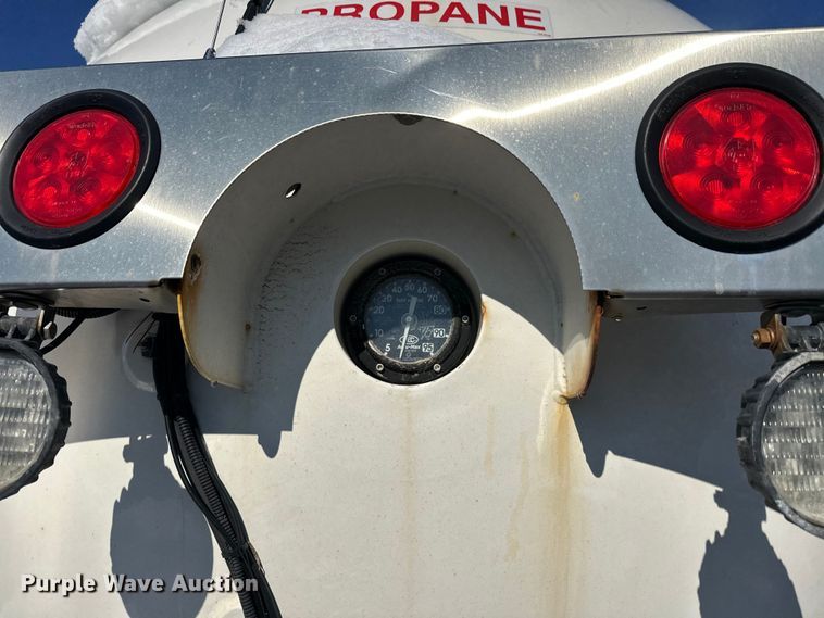 image for item YA2742 2019 Kenworth T370 propane delivery truck