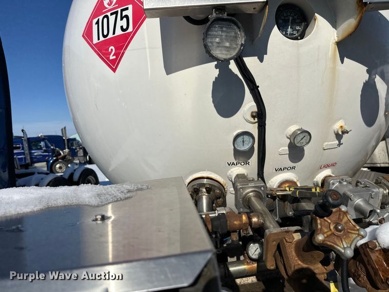 image for item YA2742 2019 Kenworth T370 propane delivery truck