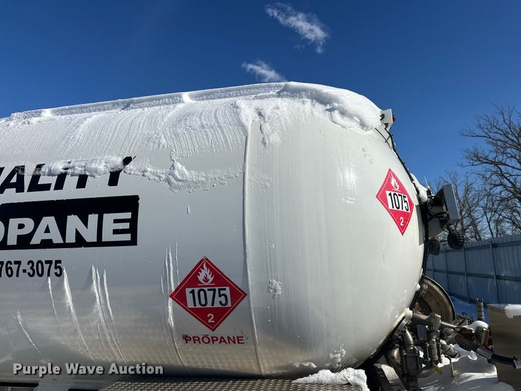 image for item YA2742 2019 Kenworth T370 propane delivery truck