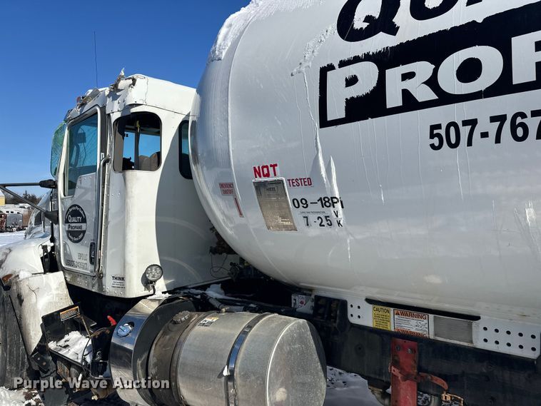 image for item YA2742 2019 Kenworth T370 propane delivery truck