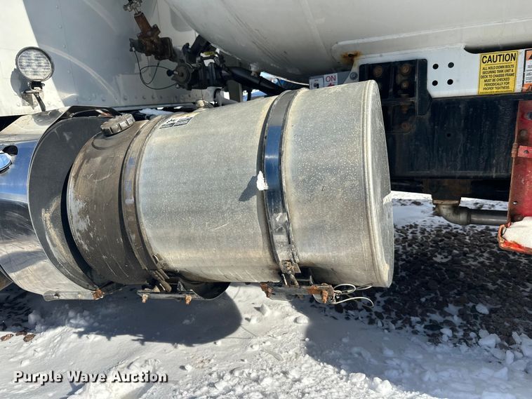 image for item YA2742 2019 Kenworth T370 propane delivery truck