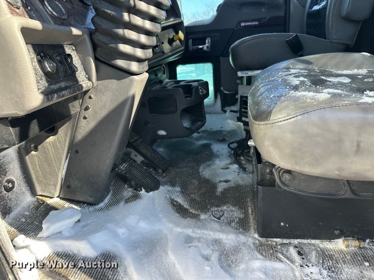 image for item YA2742 2019 Kenworth T370 propane delivery truck