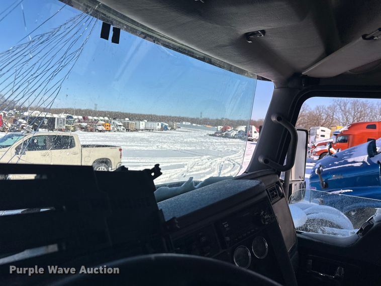 image for item YA2742 2019 Kenworth T370 propane delivery truck