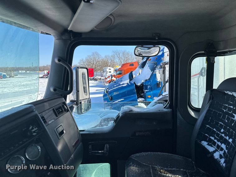 image for item YA2742 2019 Kenworth T370 propane delivery truck