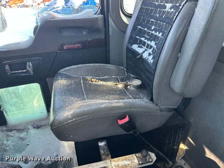 image for item YA2742 2019 Kenworth T370 propane delivery truck