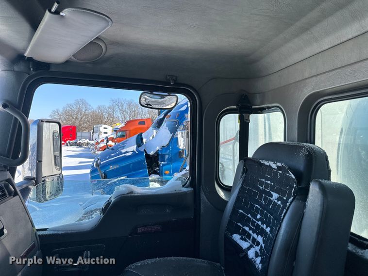 image for item YA2742 2019 Kenworth T370 propane delivery truck