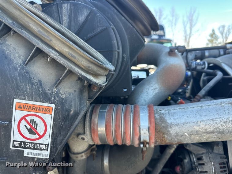 image for item YA2742 2019 Kenworth T370 propane delivery truck