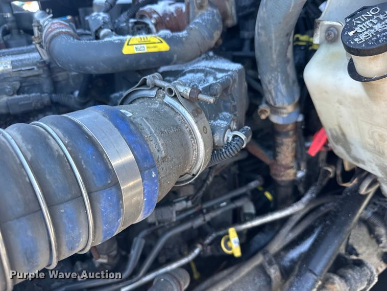 image for item YA2742 2019 Kenworth T370 propane delivery truck