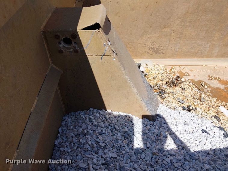 image for item YA2767 2016 Freightliner 114SD dump truck