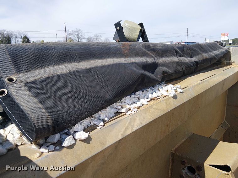 image for item YA2767 2016 Freightliner 114SD dump truck