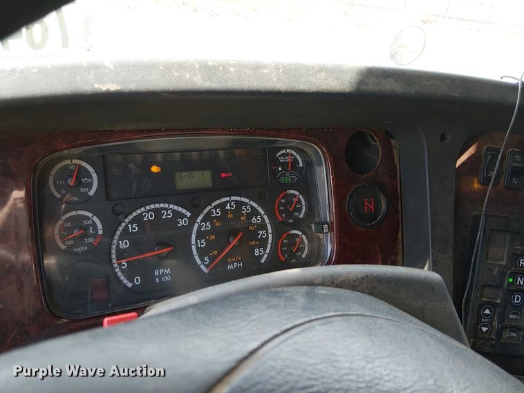 image for item YA2767 2016 Freightliner 114SD dump truck