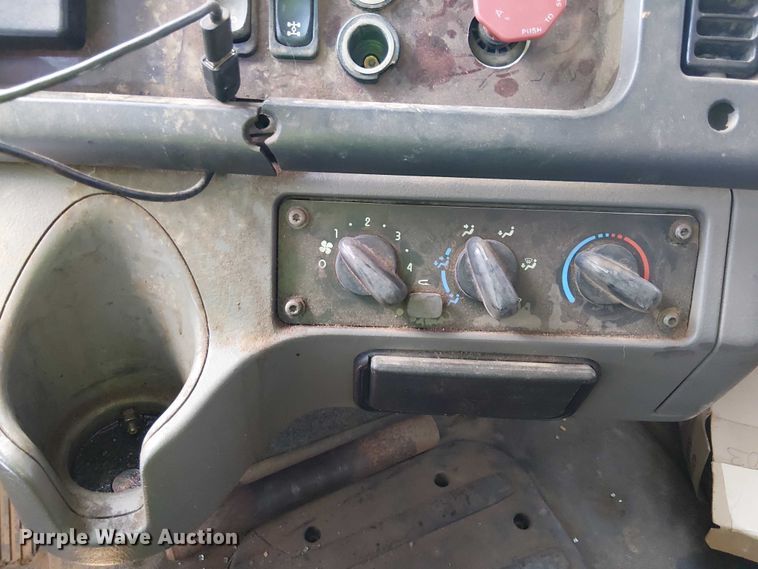 image for item YA2767 2016 Freightliner 114SD dump truck