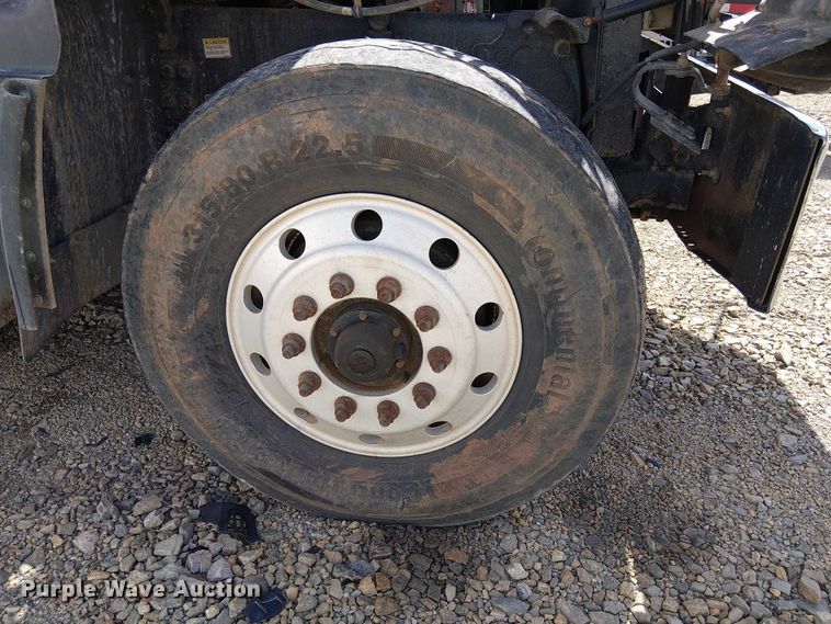 image for item YA2767 2016 Freightliner 114SD dump truck