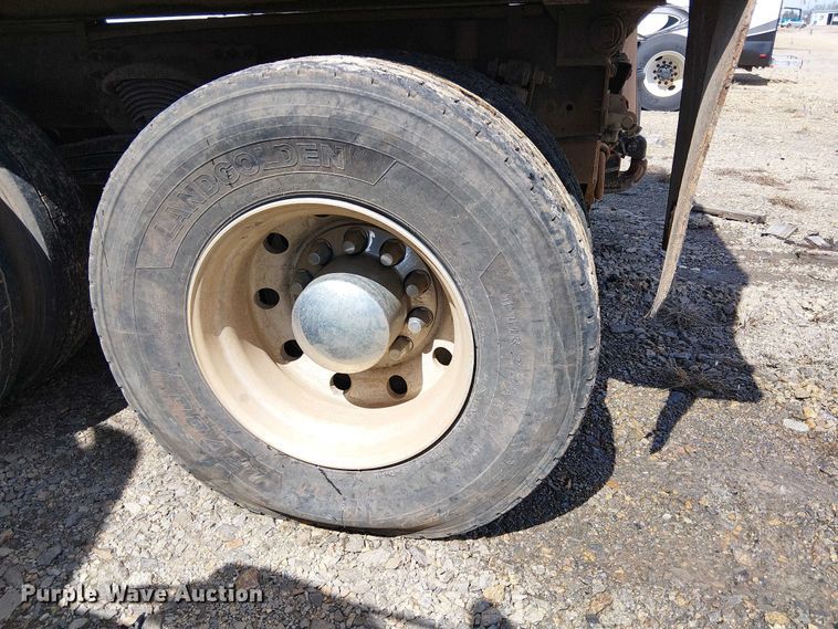 image for item YA2767 2016 Freightliner 114SD dump truck