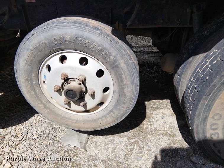 image for item YA2767 2016 Freightliner 114SD dump truck
