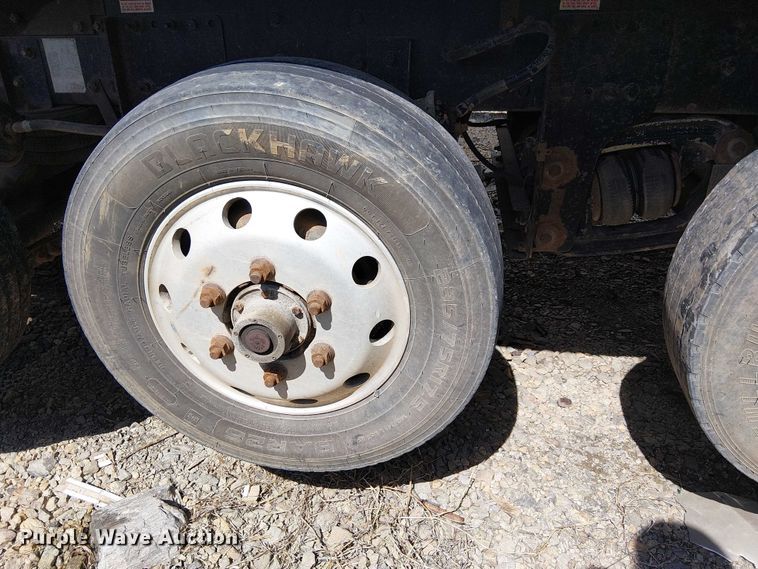 image for item YA2767 2016 Freightliner 114SD dump truck