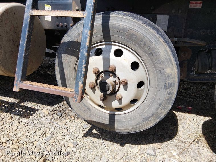 image for item YA2767 2016 Freightliner 114SD dump truck