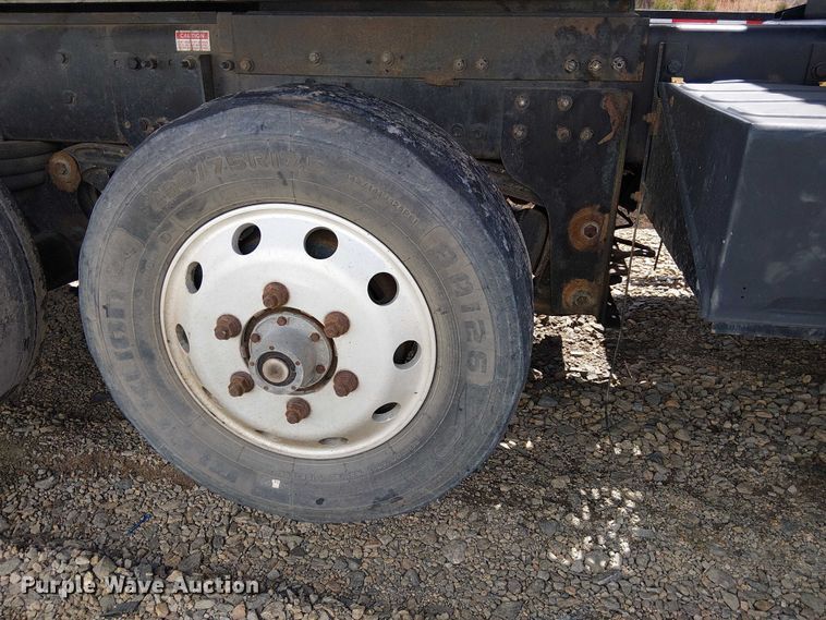 image for item YA2767 2016 Freightliner 114SD dump truck