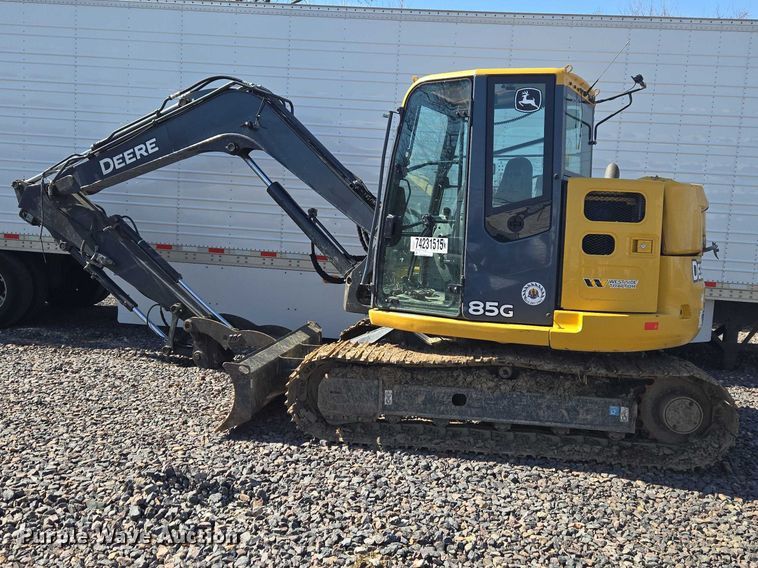 image for item YA2800 2019 John Deere 85G mini excavator