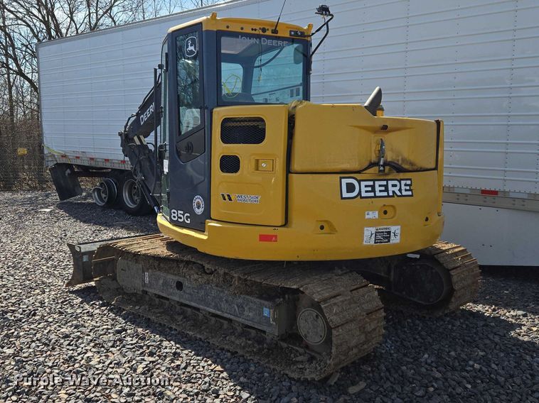 image for item YA2800 2019 John Deere 85G mini excavator