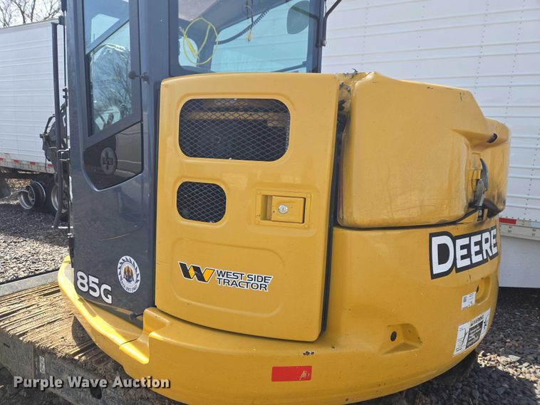 image for item YA2800 2019 John Deere 85G mini excavator