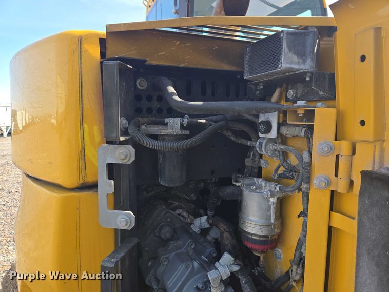 image for item YA2800 2019 John Deere 85G mini excavator