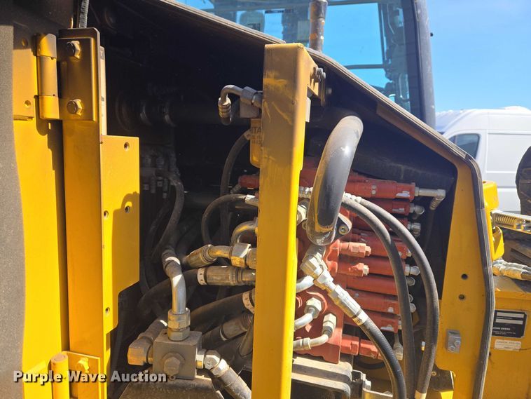 image for item YA2800 2019 John Deere 85G mini excavator