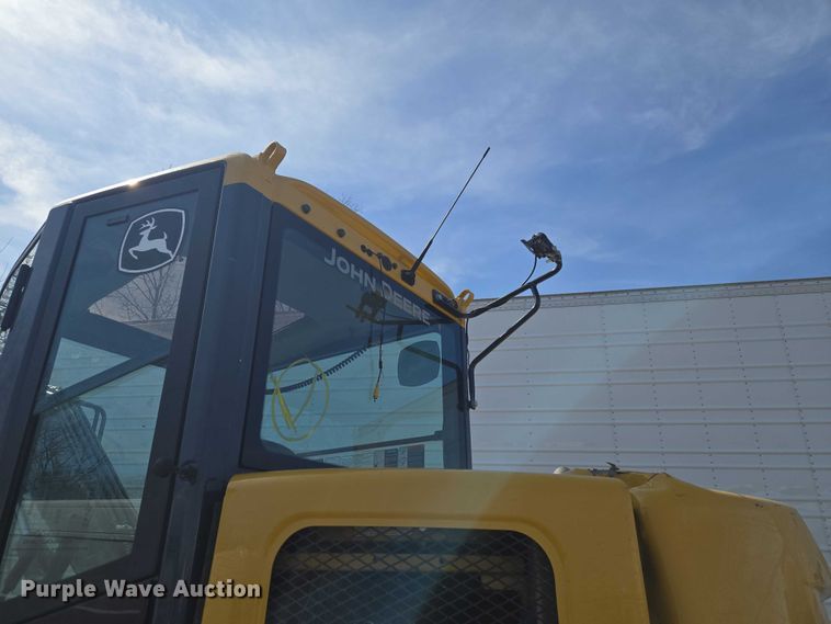 image for item YA2800 2019 John Deere 85G mini excavator