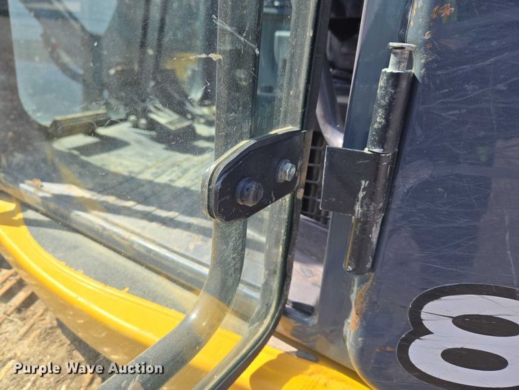 image for item YA2800 2019 John Deere 85G mini excavator