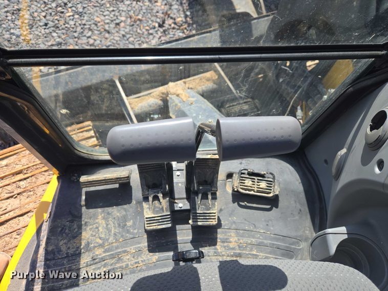 image for item YA2800 2019 John Deere 85G mini excavator