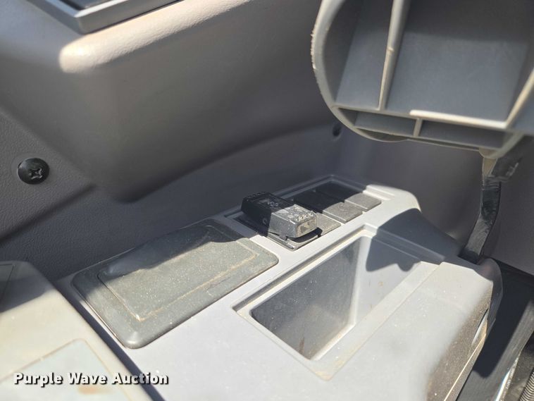 image for item YA2800 2019 John Deere 85G mini excavator